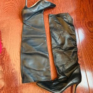 Oscar de I Renta over the knee boots.